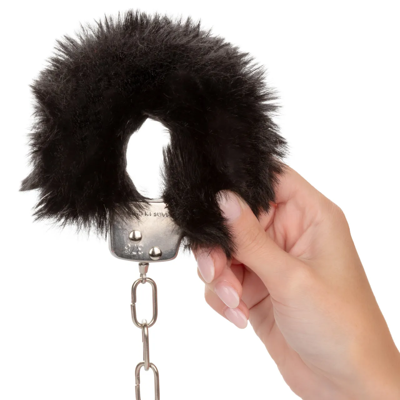 металлические наручники с искусственным мехом ultra fluffy furry cuffs-black в Сочи