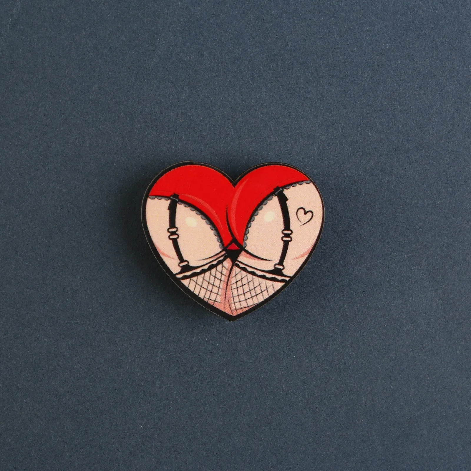 значок деревянный «good girl» в Сочи