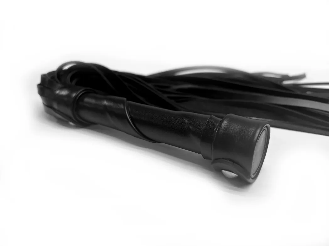 плеть кожаная gothic charm 54038ars в Сочи