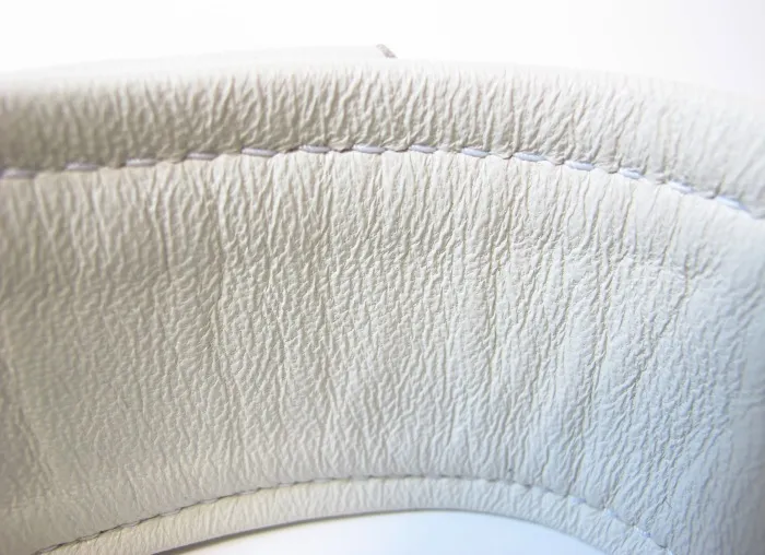 ошейник со светлым подкладом 55037ars в Сочи