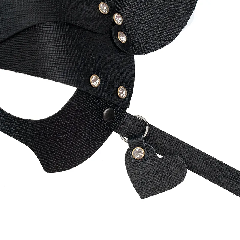 маска "чёрная пантера" в Сочи