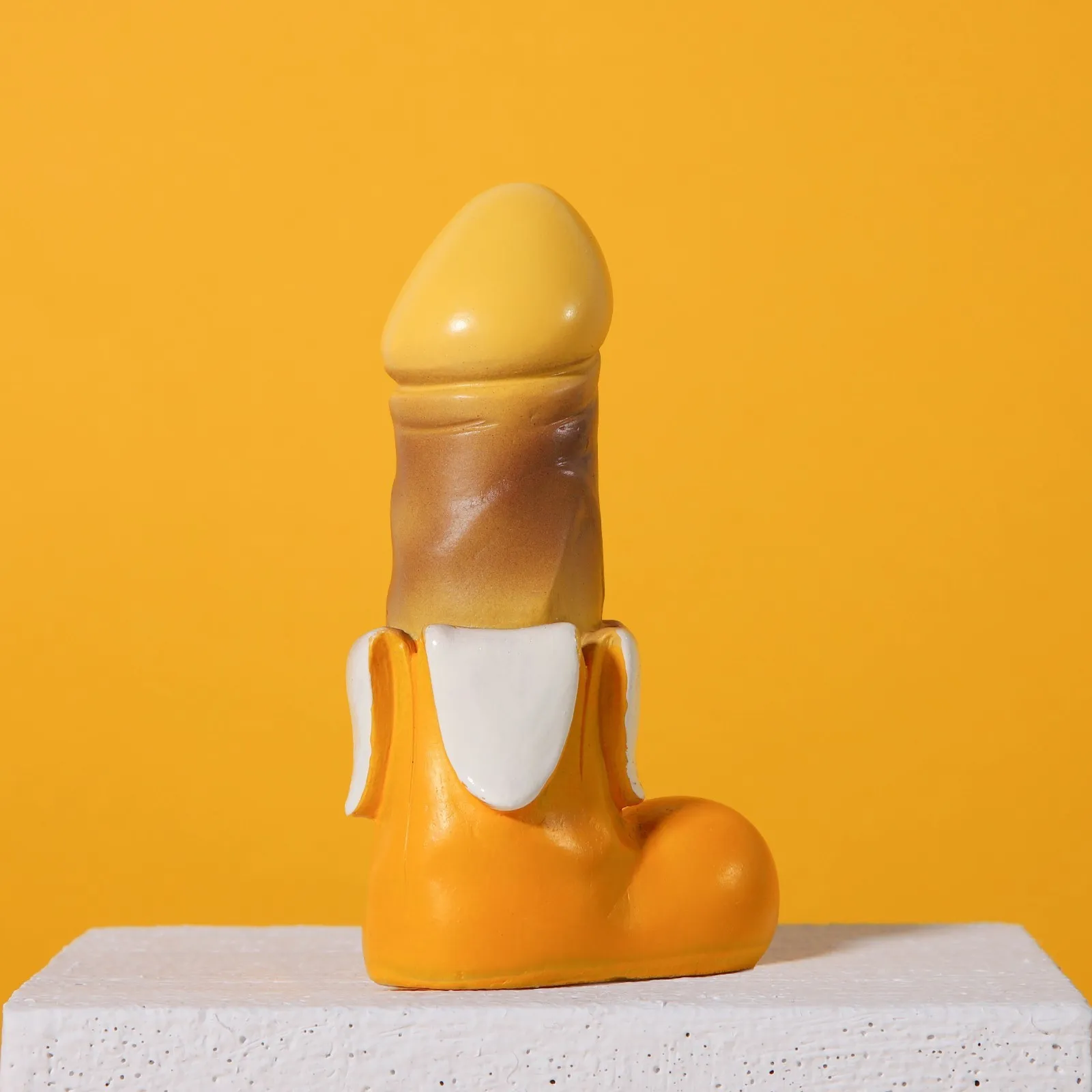 фигурка "банан" в Сочи