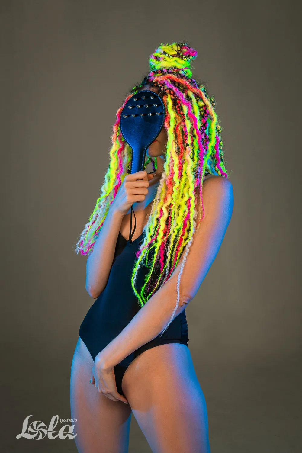 шлепалка party hard barb 1127-01lola в Сочи