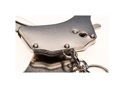 наручники декоративные adrien lastic metallic handcuffs, серебристые в Сочи