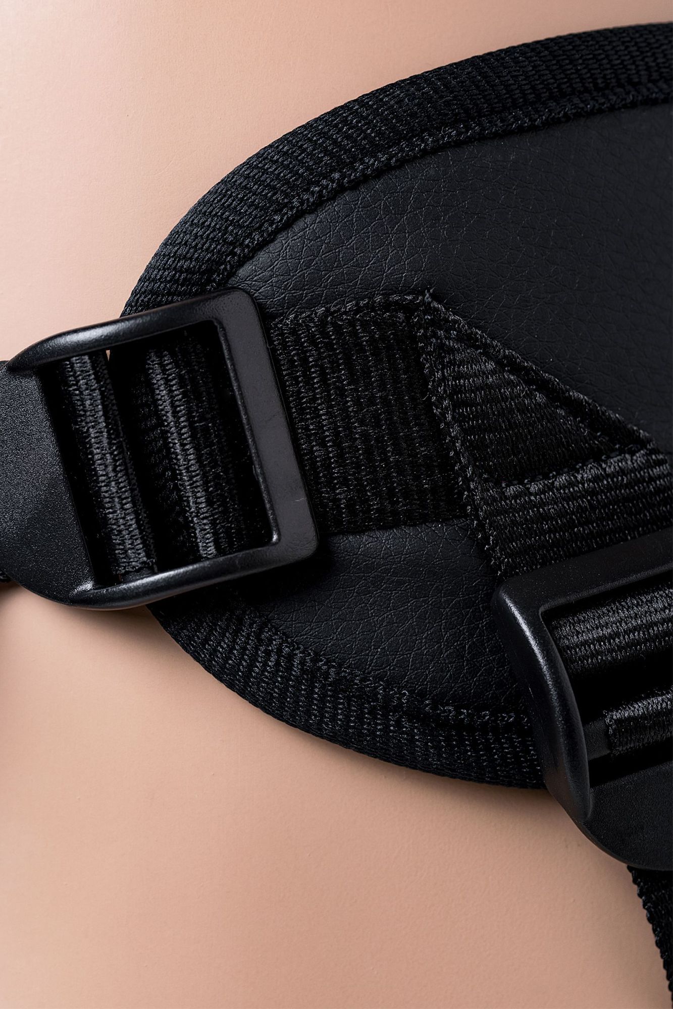 страпон lovetoy с поясом harness, с 2 насадками, реалистичный, neoskin, телесный в Сочи