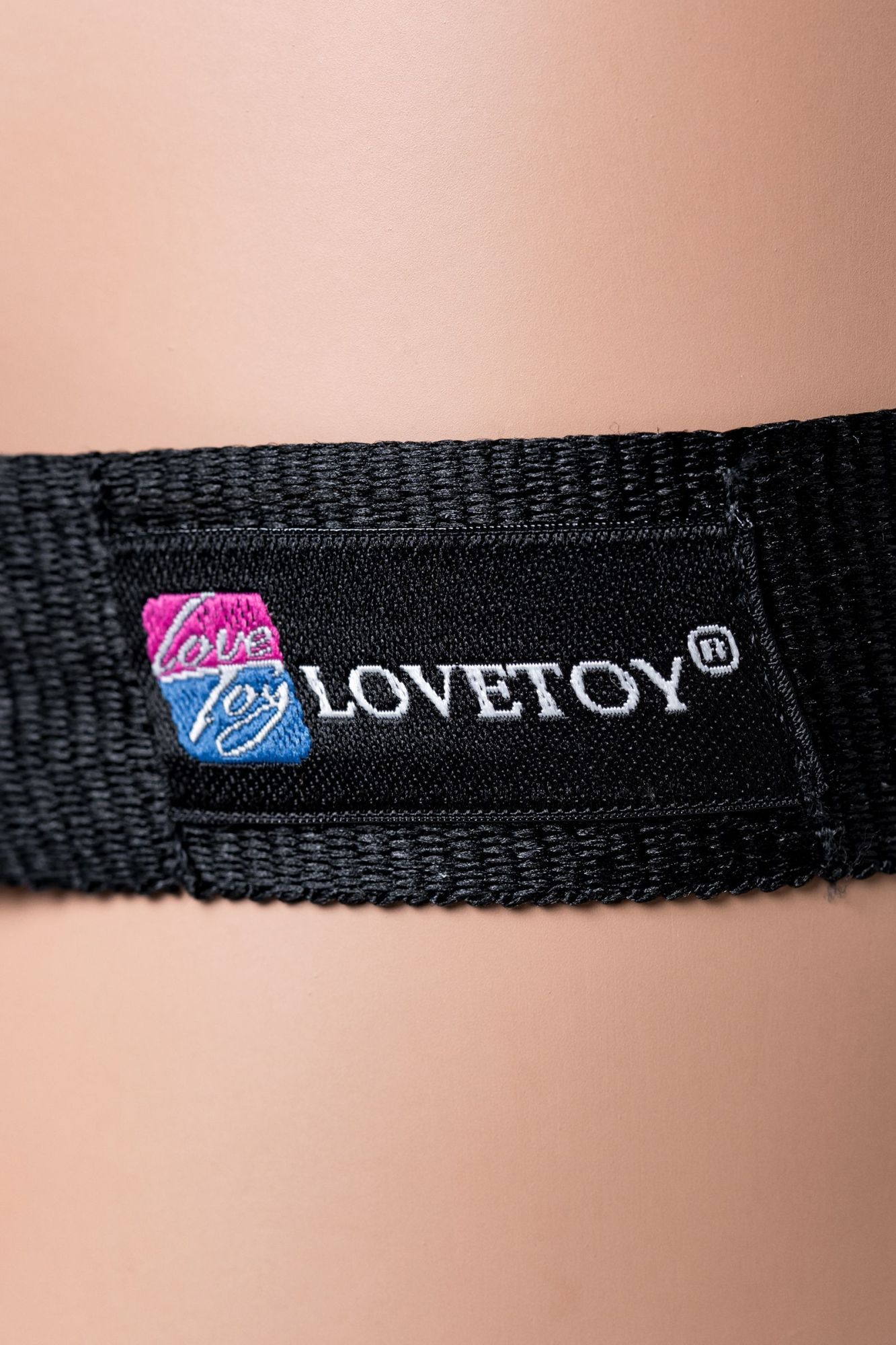 страпон lovetoy lesbian series с поясом harness, телесный в Сочи